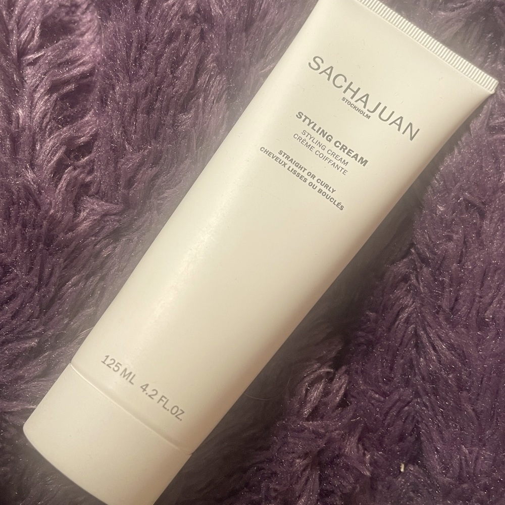 Styling Cream -Straight or Curly Hair